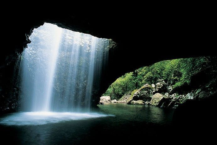 2020_GC_NaturalBridgeSpringbrookNationalPark_WaterfallsAndSwimmingHoles